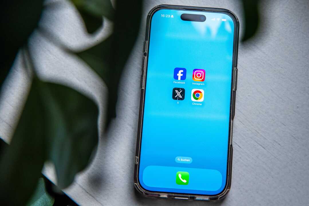 Dinamarca establece una edad mínima para el uso de redes sociales