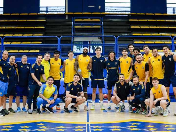Cavani y su especial visita a la Bombonerita después del entrenamiento en Casa Amarilla