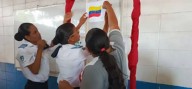 UNES Apure realiza taller colectivo para crear mural de valores patrios con material reciclado