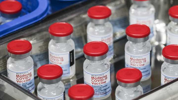 Moderna gains on sharp cost cuts as COVID vaccine declines