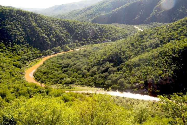 Sheinbaum insiste a Grupo México que repare daño ambiental causado en río Sonora