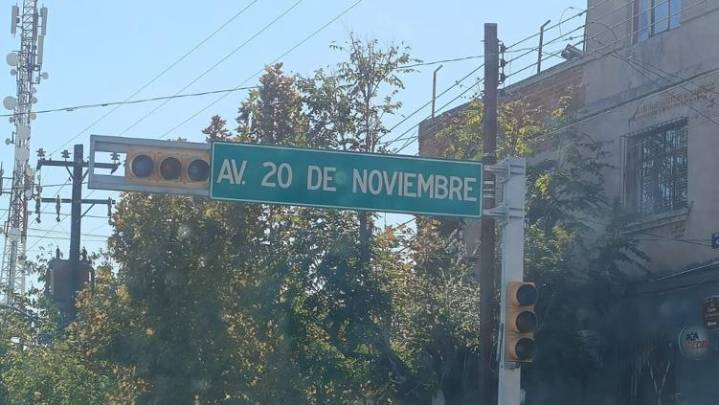 Reportan falla de semáforo en la 20 de Noviembre y cuarta