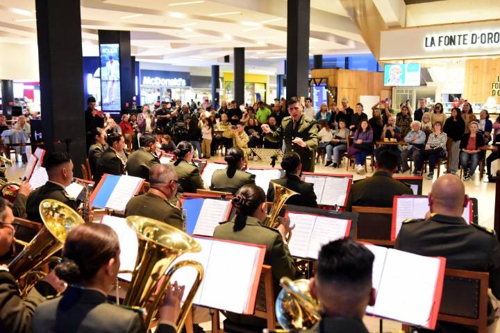 La Banda Militar se sumó al festejo del 10° aniversario del Paseo Aldrey