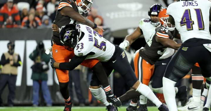 Column: Ravens bully bad quarterbacks. More are coming.
