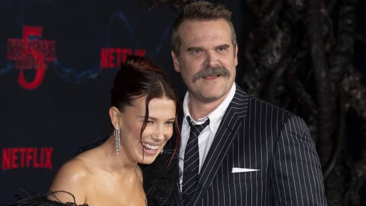 Millie Bobby Brown, sobre David Harbour tras la supuesta denuncia de acoso: «Nuestra amistad está por encima de todo»