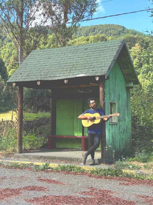 Seba Alfaro presenta su nuevo EP "Sur" en Valparaíso Profundo