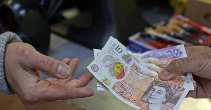 Major update over reports DWP Christmas Bonus is rising from £10 to £200