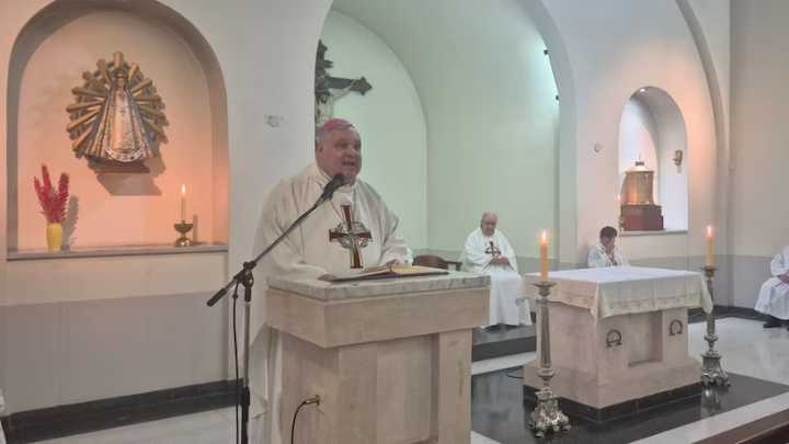 Un sacerdote pidió a la política proteger a los discapacitados, jubilados y pobres