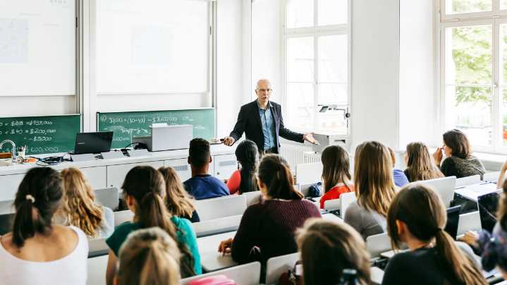 Las principales asociaciones académicas profesionales fallan en enfrentar el antisemitismo, según un nuevo informe de la ADL