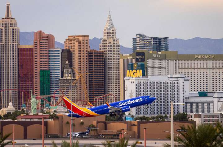 Las Vegas airport forecasts parking garages to be at or near capacity ahead of Thanksgiving