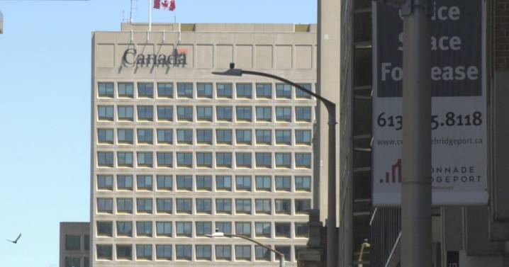 Budget 2025: Feds to cut another 28,000 public service jobs