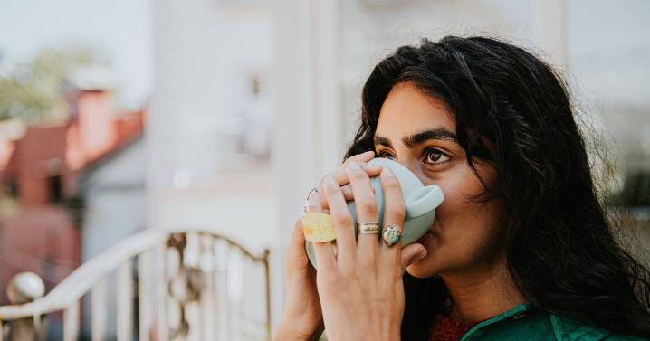 Experts issue health alert to tea drinkers over common 'worst habits'