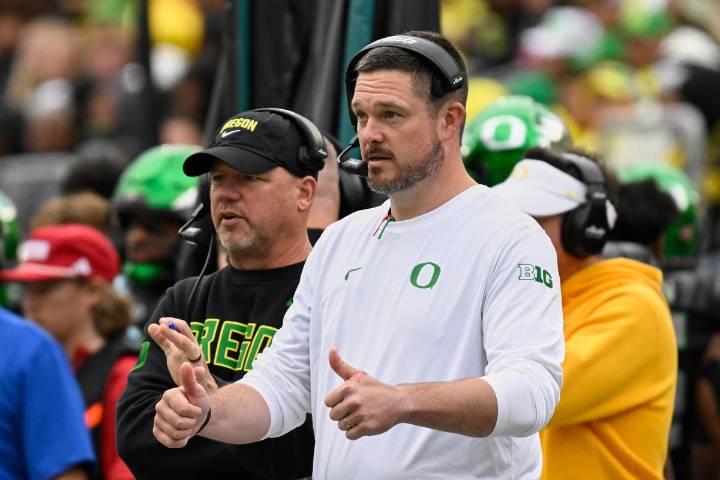 Dan Lanning Green Lights $6M Coach to Leave Oregon as Dream Job Opens Up Dan Lanning’s success creates unexpected consequences, placing a $6M Ducks coach in a prime position for a major West Coast hea