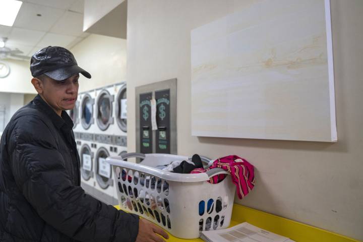 Desnivel, proyecto que transforma los negocios de barrio de Nueva York en galerías de arte