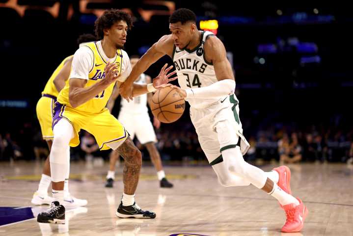 3 things to watch in Bucks-Lakers on NBA TV