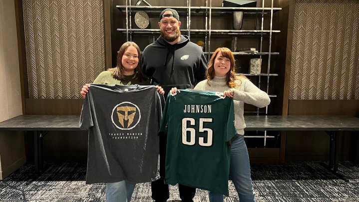 Lane Johnson Supports Veteran Mental Health