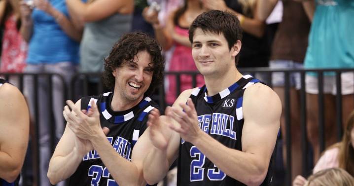 'One Tree Hill' Fan Points Out The Show's Use Of Mannequin Extras