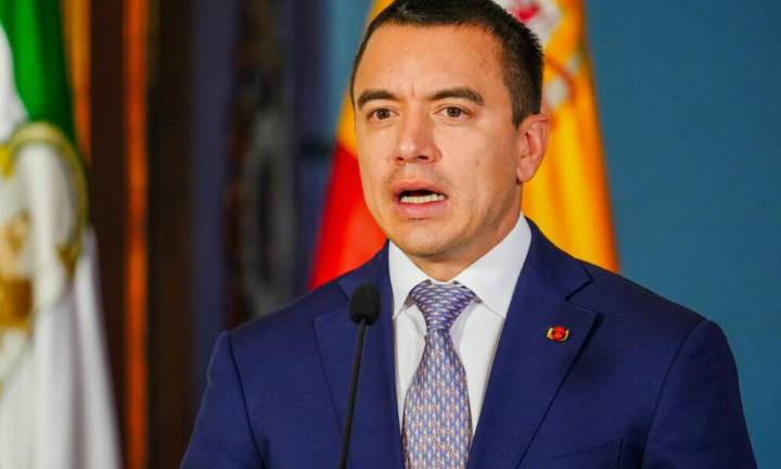 Dos Ministros dimiten en Ecuador tras el fracaso del referéndum de Noboa