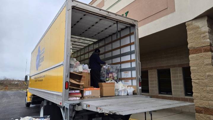United Way urges support for Stuff a Truck Food Drive