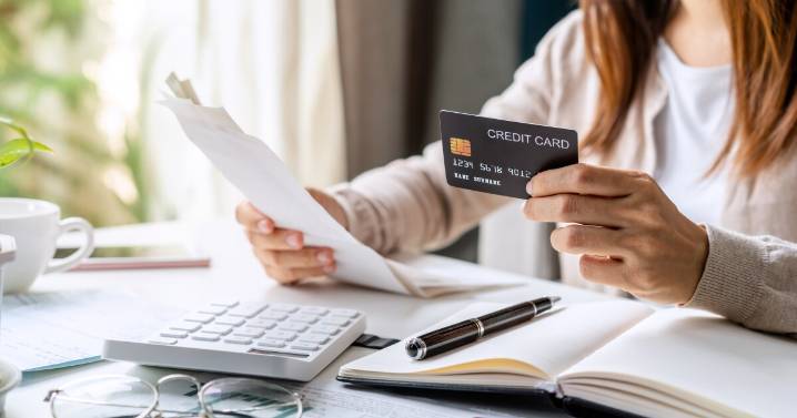 Paycheck to paycheck: A quarter of US households struggling to cover essentials