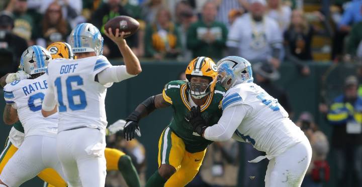 NFL Thanksgiving Football: Green Bay Packers vs Detroit Lions