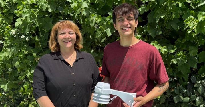 Él es diseñador industrial, su mamá profesora de la UNCo y juntos crearon un proyecto para medir la calidad del aire en Neuquén