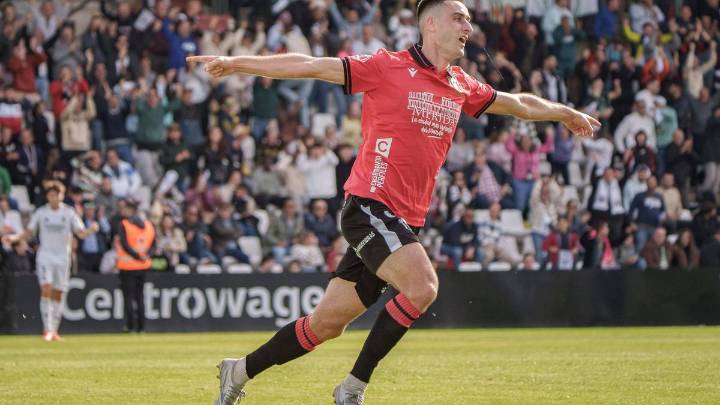 El Mérida, a confirmarse en su visita al Pontevedra