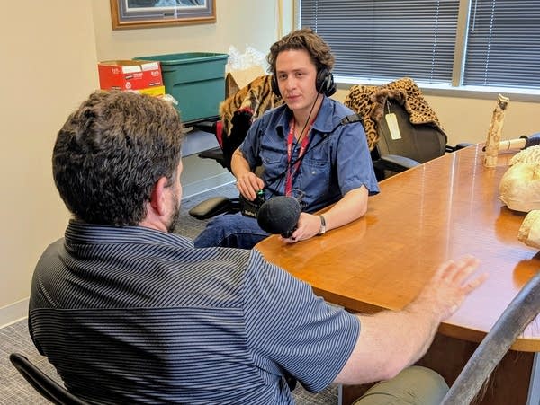 Undercover agent hunts for poachers in Minnesota