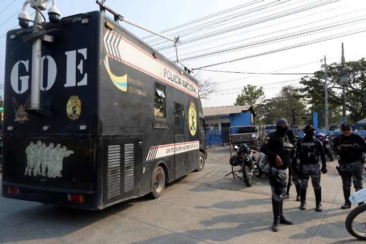 Tiroteo entre reclusos en cárcel de Ecuador deja cuatro muertos y 44 heridos