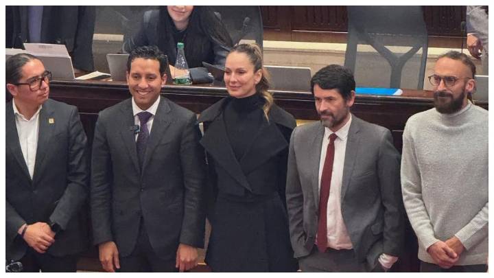 Claudia Bahamón es reconocida por el Congreso de la República