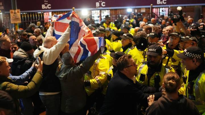 Six arrested ahead of Aston Villa vs. Maccabi Tel