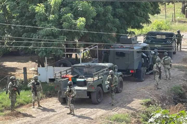 Rescatan a 20 personas privadas de la libertad en taller mecánico de Culiacán, Sinaloa