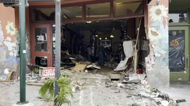 90-year-old man hurt after plowing car into Los Gatos coffee shop – NBC Bay Area
