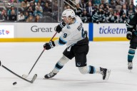 Deadspin | Mammoth try to regain early-season magic vs. Rangers