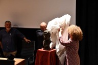 San Fernando recuerda al escultor Antonio Bey en el cincuentenario de su fallecimiento