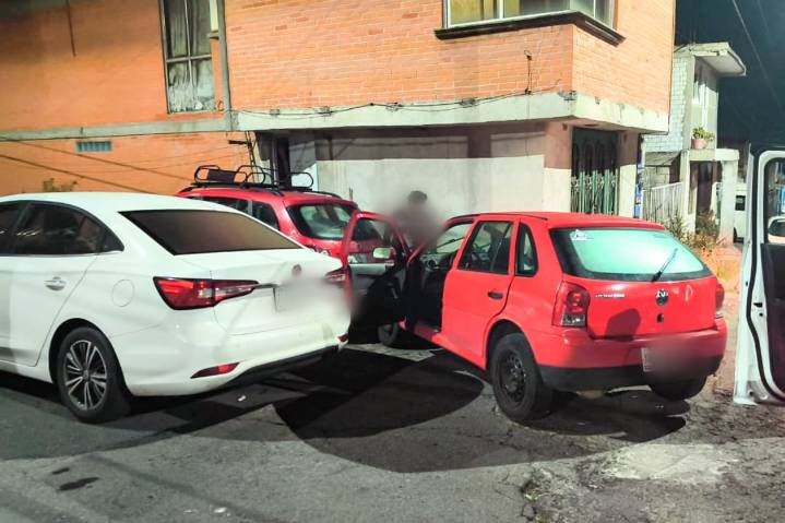 Defiende policía municipal a capitalinos de banda de robacoches