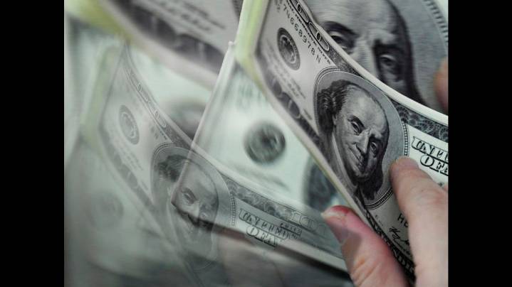 Newport News offers tax extension to aid federal workers post