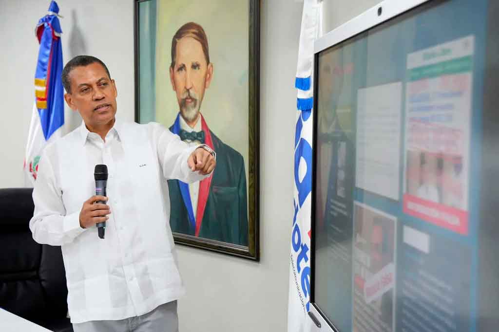 Alertan alta manipulación informativa en redes sociales en Dominicana