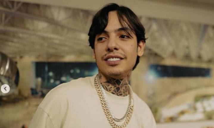 Polémica: Natanael Cano defiende a Junior H tras censura