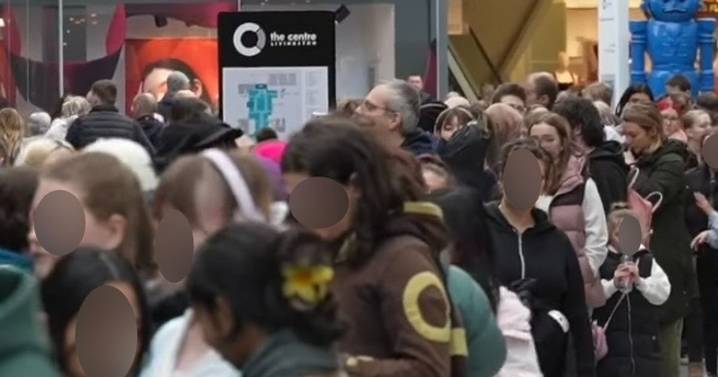 Keen West Lothian shoppers wait in huge queues as new store opens ahead of Christmas