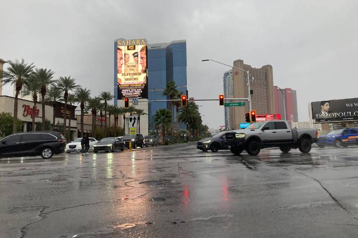 Fake guns waved by man causes scare on Strip, Las Vegas police say