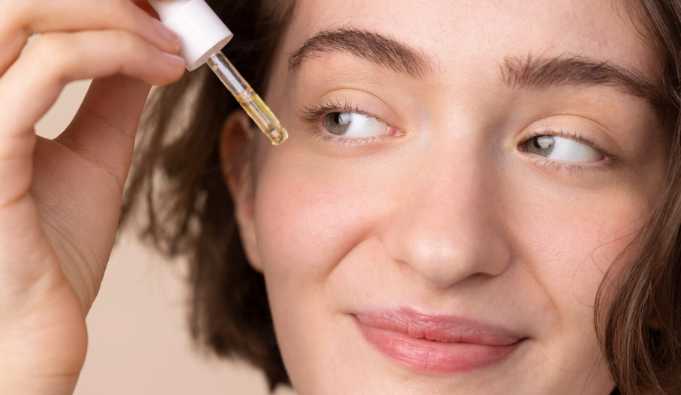 Beneficios de las cápsulas de retinol para la piel: lo que debes saber antes de usarlas