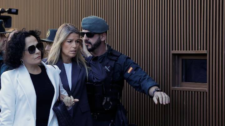 Vilaplana asegura que no tiene el ticket del parking, pero buscará el pago en su banco