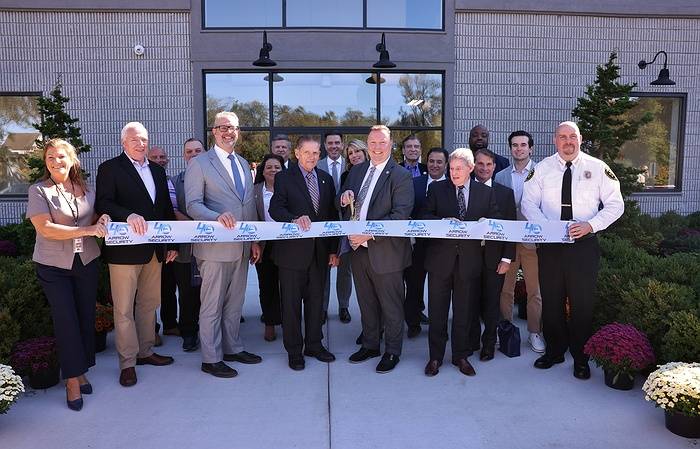 Arrow Security Celebrates 40th Anniversary with Ribbon Cutting