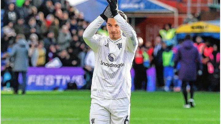 El entrerriano Lisandro Martínez regresó al Manchester United tras su lesión