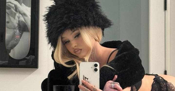 Alabama Barker's Thong Photo Is All Strongs & A Lot of Cash