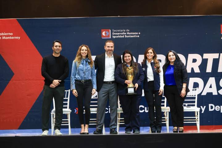 Premia y clausura Adrián de la Garza 2ª Copa Colegial Monterrey 2025