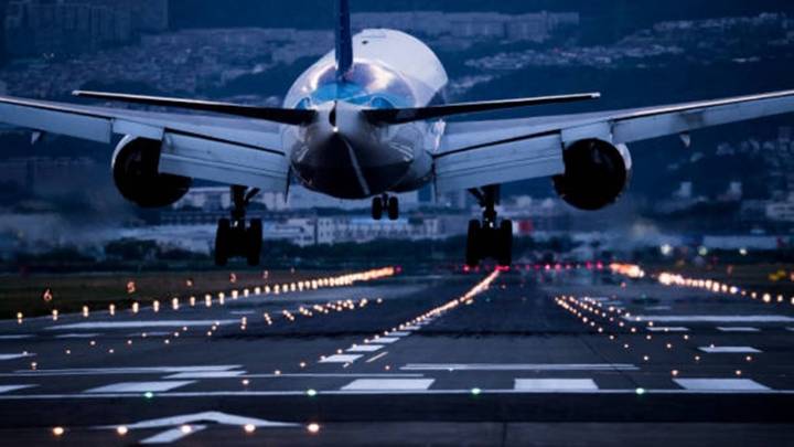 Más de 800 vuelos cancelados en EU