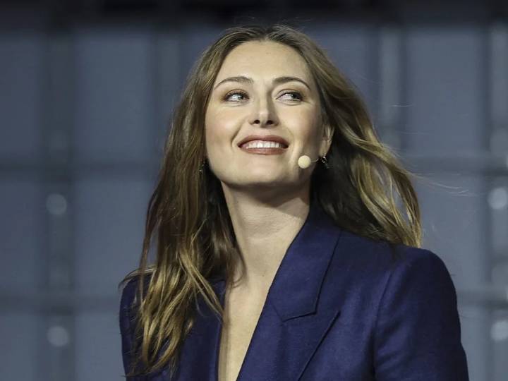 Maria Sharapova teases fans with workout video, sparks tennis comeback buzz