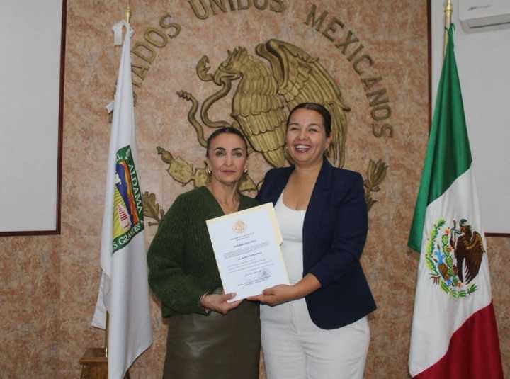 Panistas Abandonan a Maru